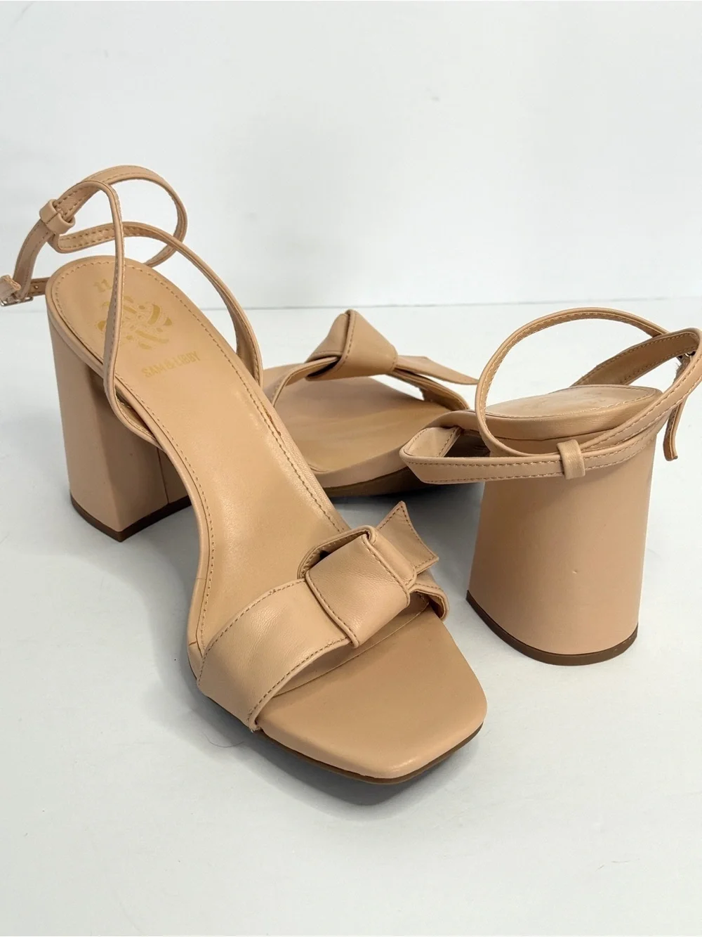 Sam & Libby elegant nude
